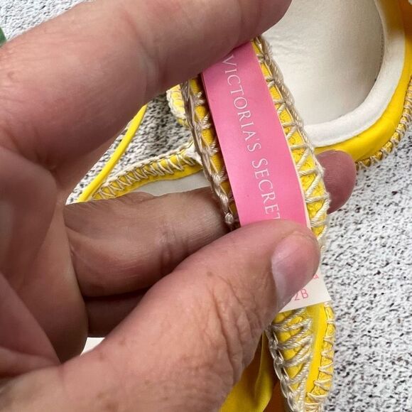 Victoria’s Secret ruched bikini top S - Picture 8 of 8